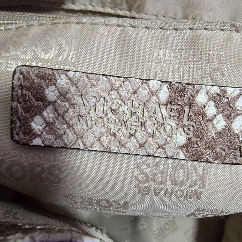 Michael Kors Snakeskin Tote Bag With Gold Hardware & Tassel Accent READ - Picture 10 of 16